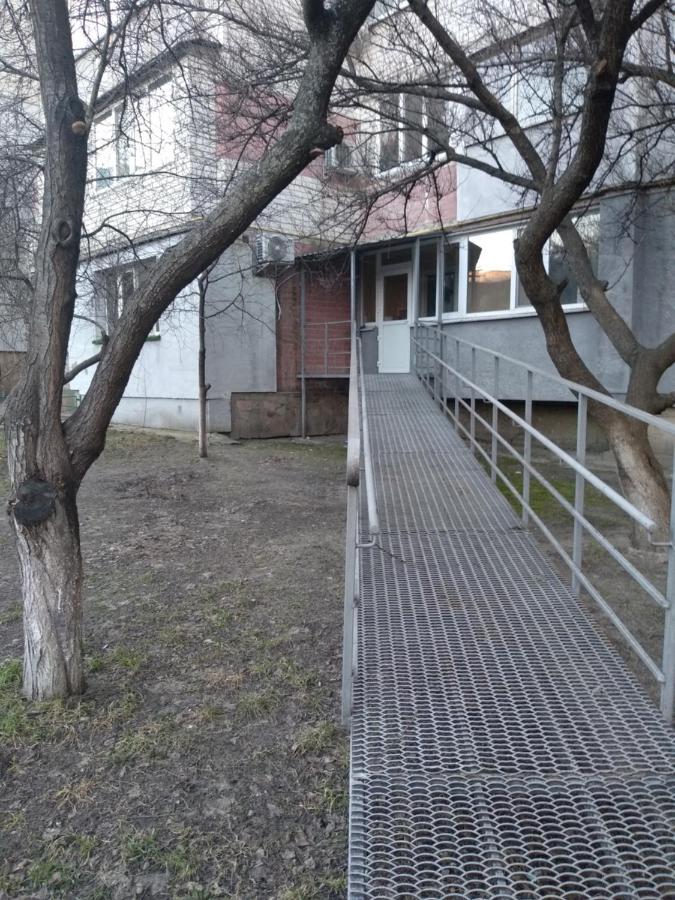 4-X Apartments Center Wi-Fi С 3-Мя Спальнями 95М2 Chernihiv Exterior foto